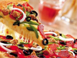 Pizza Hut Oerebro food