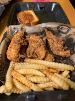 Huey Magoo's Chicken Tenders Gardens On Millenia food