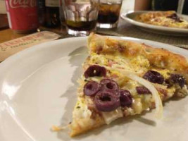 Itu's Pizzaria E food