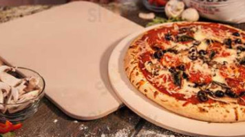 Villagio Pizza food