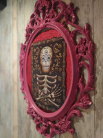 Calavera Barbuda inside