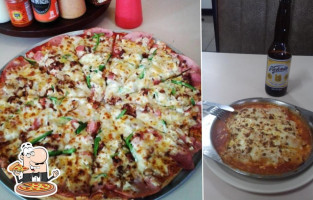 Rica Pizza food