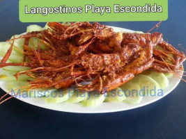 Mariscos Playa Escondida food