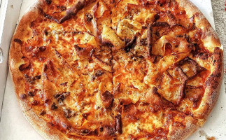 Ofelya Pizza Kurier food