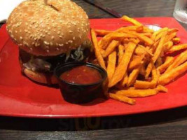 Red Robin Gourmet Burgers And Brews food