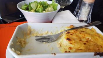 Le Resto ' Du Marché food