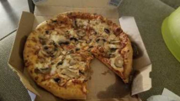 Domino's Pizza food