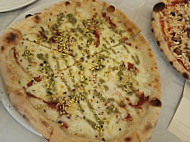 Mankarru Pizzeria food