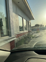 Original Tommy's World Famous Hamburgers outside