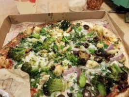 Mod Pizza food