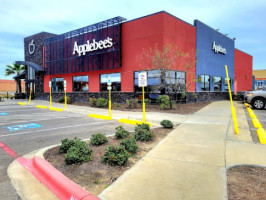 Applebee's Grill outside