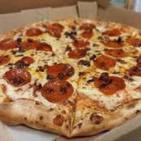 Rockyano's Pizza food