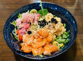 Poke Sushi food