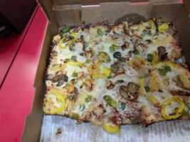 Jet's Pizza food