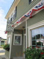 New Boston Bakery outside