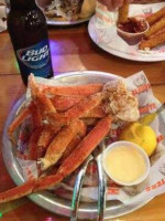 HOOTERS food