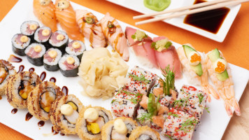 Lifli Sushi food