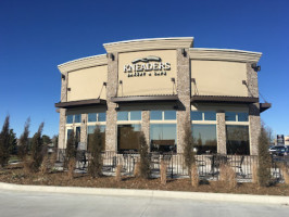 Kneaders Bakery Cafe outside