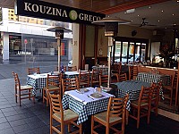 Kouzina Greco inside