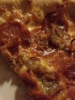 Siracusa's New York Pizzeria food