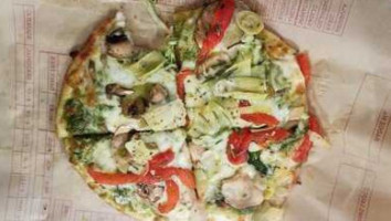 Mod Pizza food