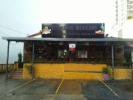 El Charro Mexicano outside