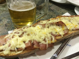 Panadería Sierra food