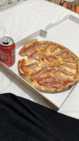 Yoinyo Pizza food