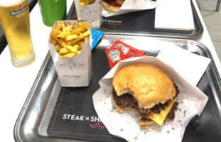 Steak N Shake Almada food