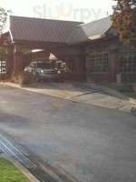 Truett's Chick-fil-a outside