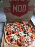 Mod Pizza food