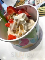 Yogurtland food