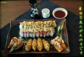 Kim Lee's Sushi food