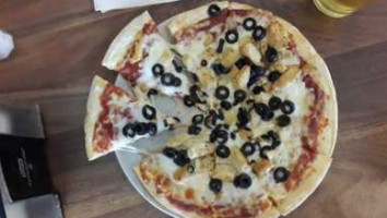 Ponderosa Pizza food