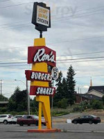 Ron's Drive-inn outside