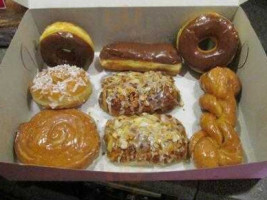 Donuts To Go food