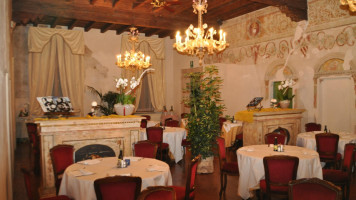 Palazzo De' Merli food