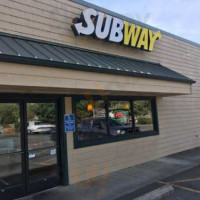 Subway #25677 outside