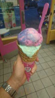 Baskin-robbins outside