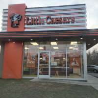 Little Caesars Pizza outside