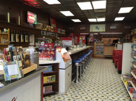 Bauder's Donut King inside