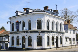 The Harpenden Arms outside