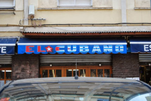 El Cubano outside