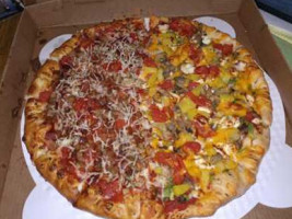 Knolla's Pizza food