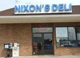 Nixon's Deli outside