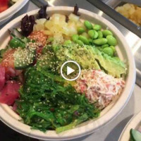 Pola Poke Bowls food