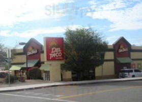 Del Taco outside