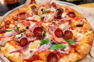 Pieology Pizzeria Cerritos Towne Center food