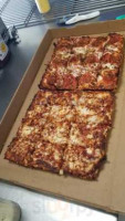 Toarminas Pizza Ypsilanti food