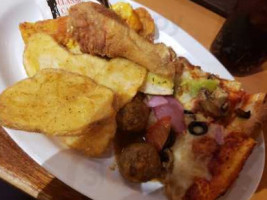 Shakey's Pizza Parlor food